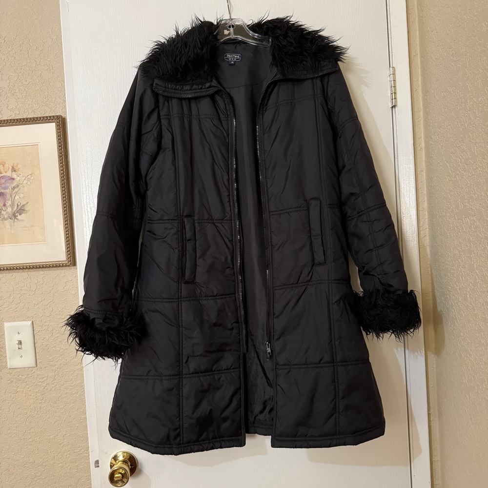 Black vintage puffer jacket coat